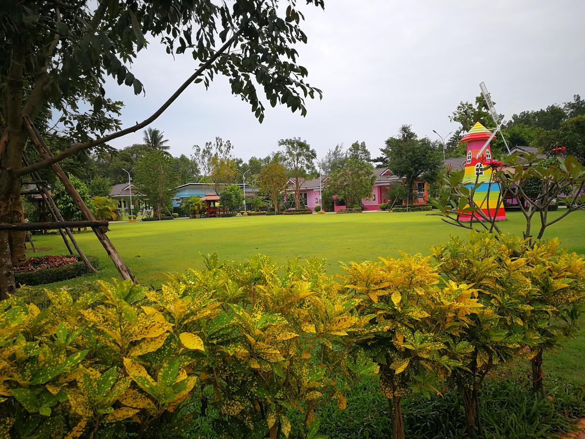 Aranya Resort Chumphon Eksteriør billede